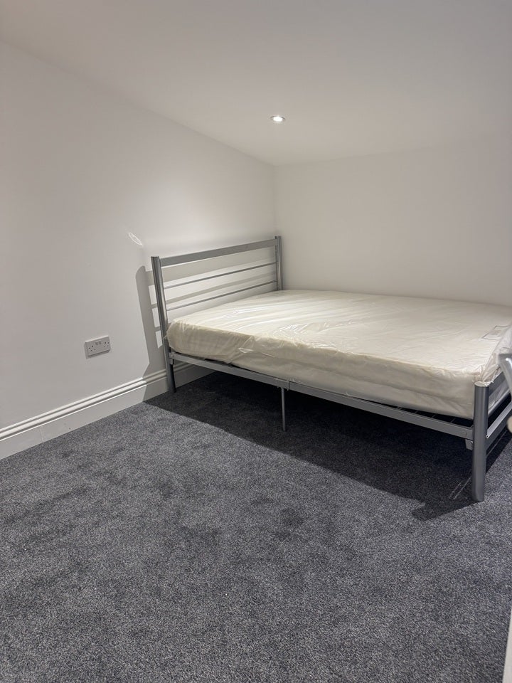 Room Portland Road in Greater London