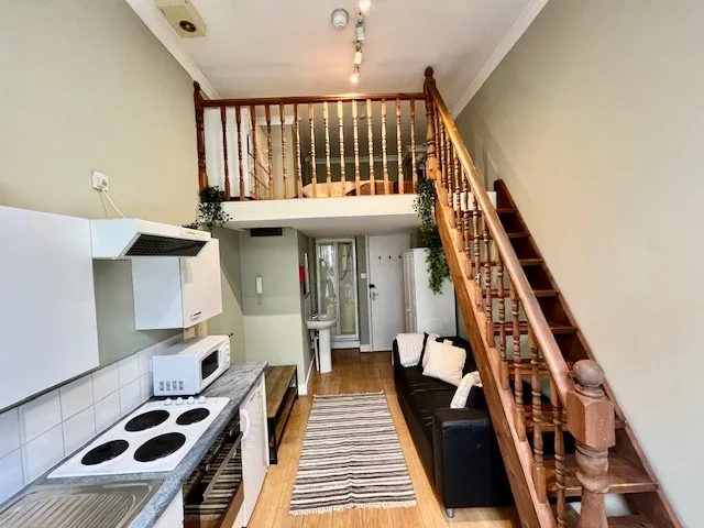 Room Hogarth Road in Greater London