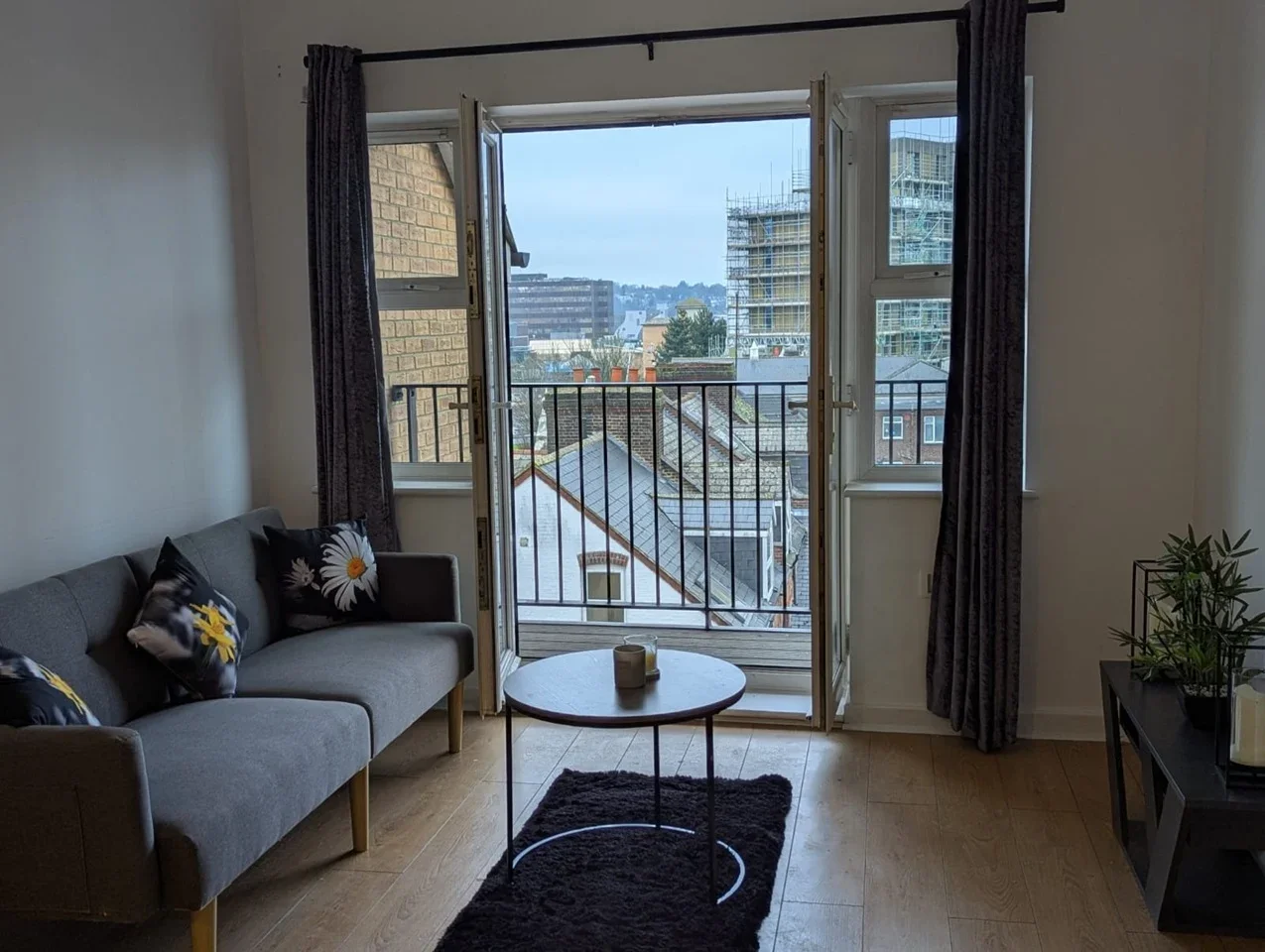Flat Kelvin Close in Luton
