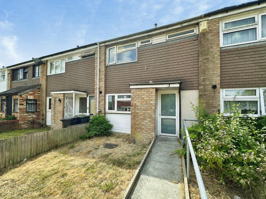 House Sylam Close in Luton