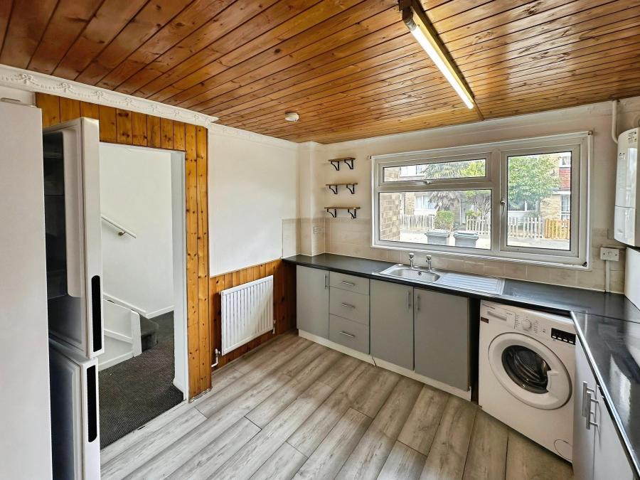 House Sylam Close in Luton