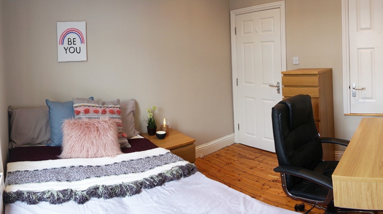 Flat Second Avenue in Newcastle upon Tyne