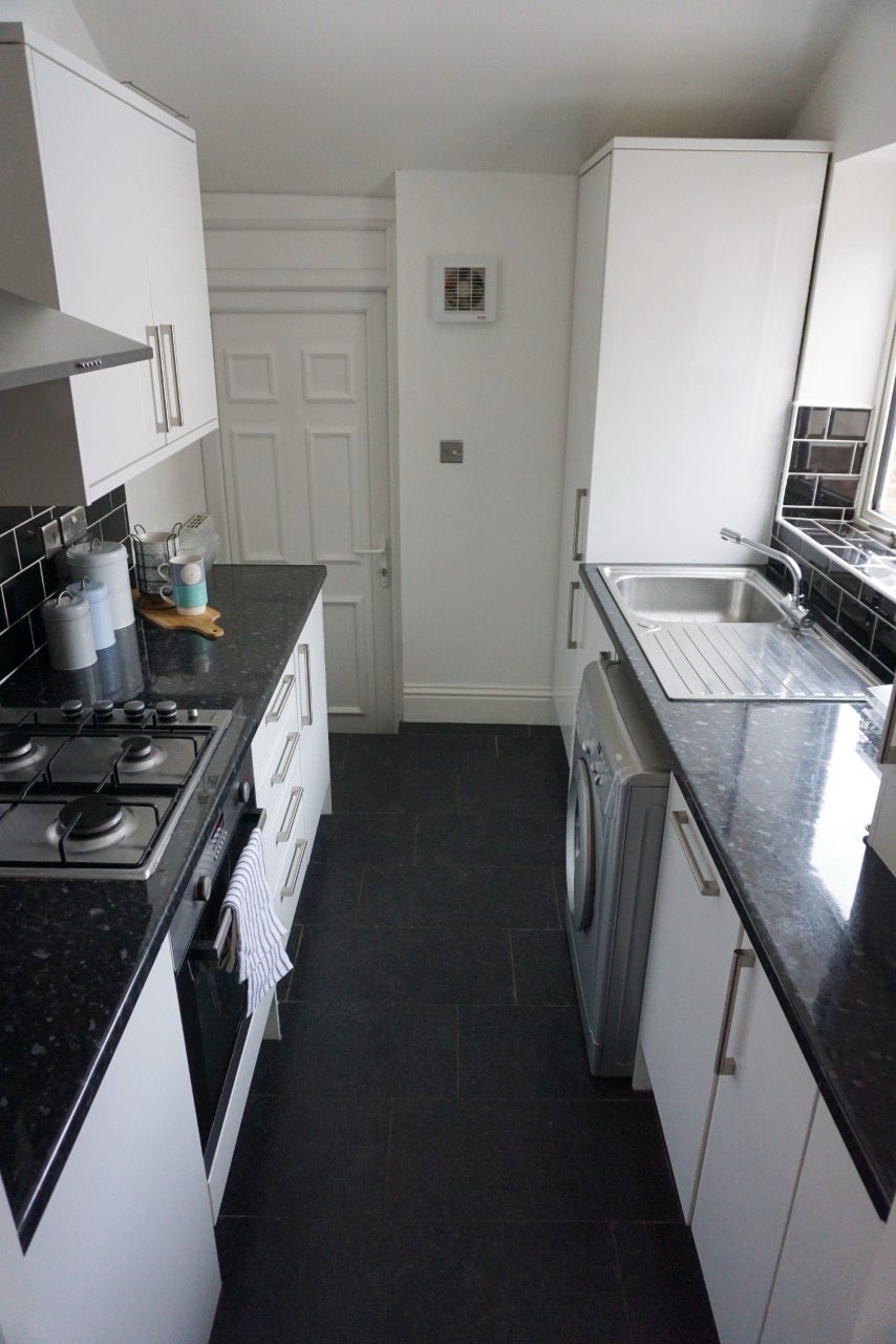 Flat Second Avenue in Newcastle upon Tyne