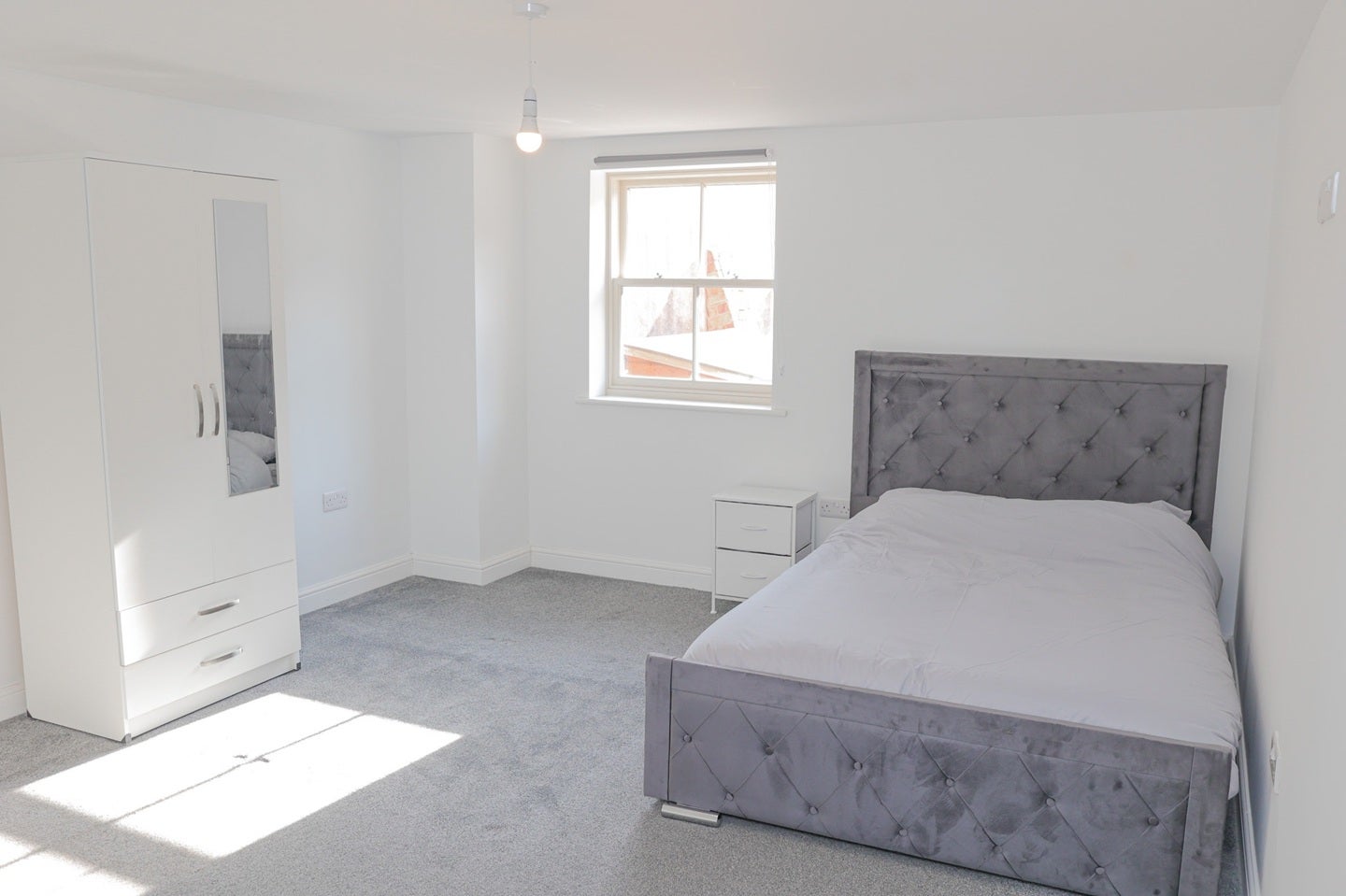 Room Mill Street in Derby