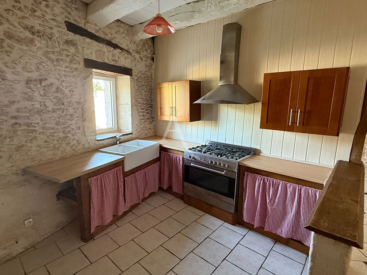 Maison Rue de la République à La Chapelle-des-Pots