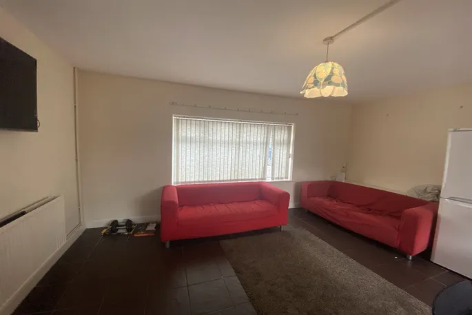 Room Lilac Grove in Nottingham