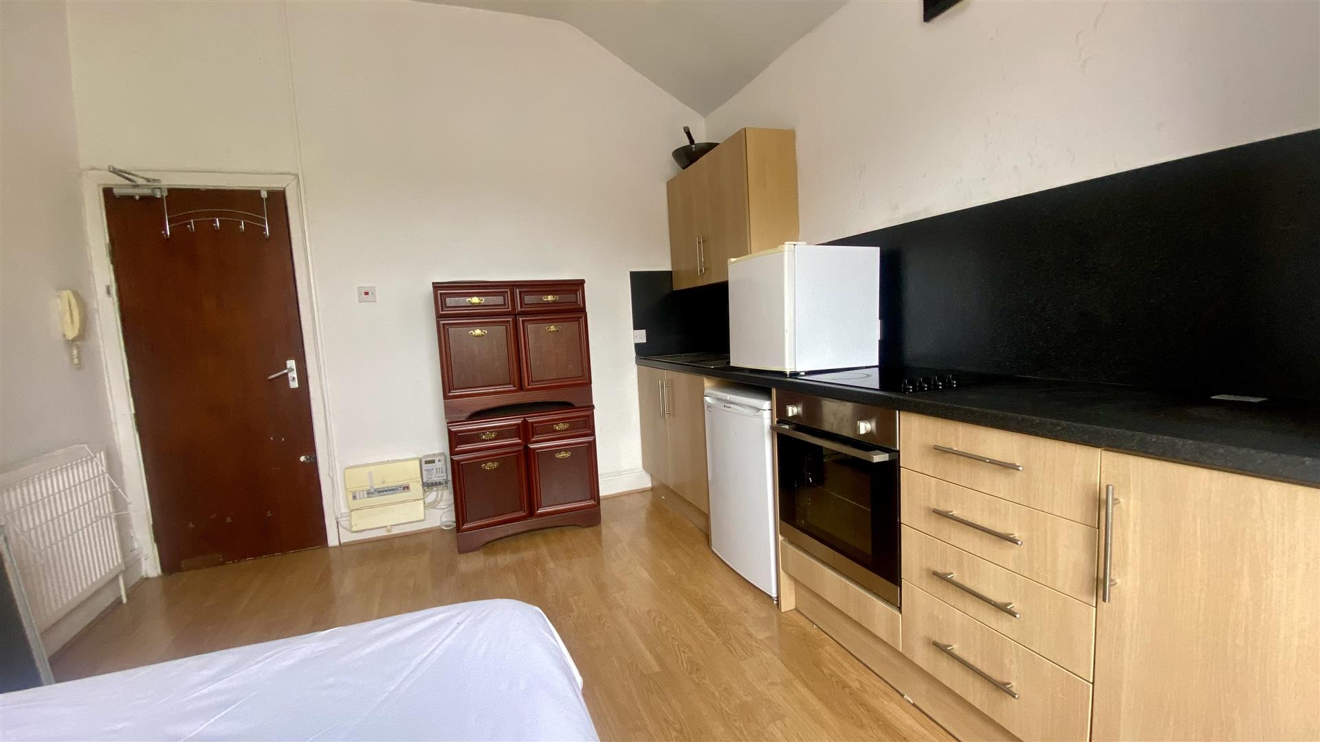 Flat Coundon Road in Coventry