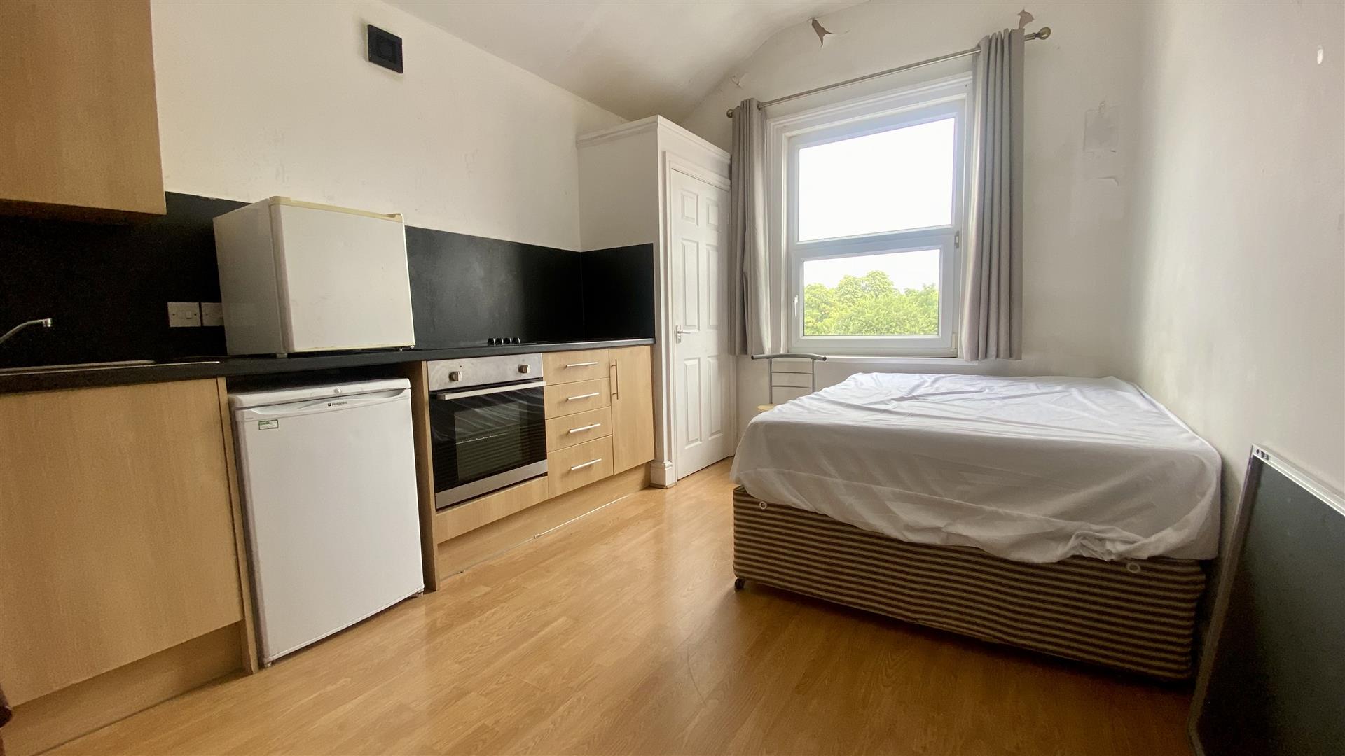 Flat Coundon Road in Coventry