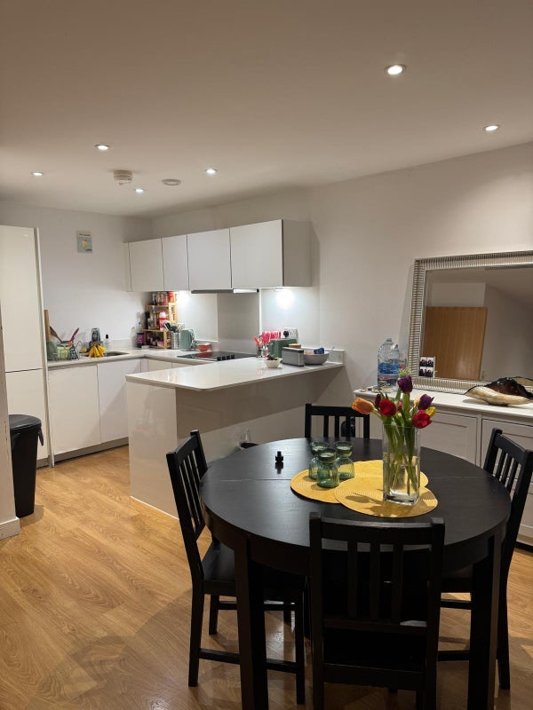 Room Seven Sea Gardens in Greater London