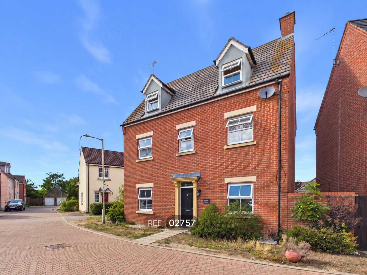 House Potters Approach in East Suffolk