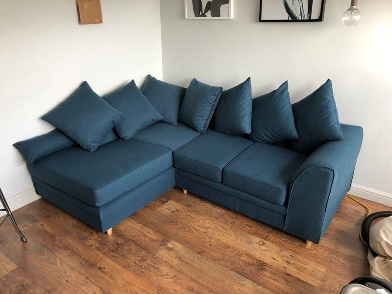Room Caburn Heights in Crawley