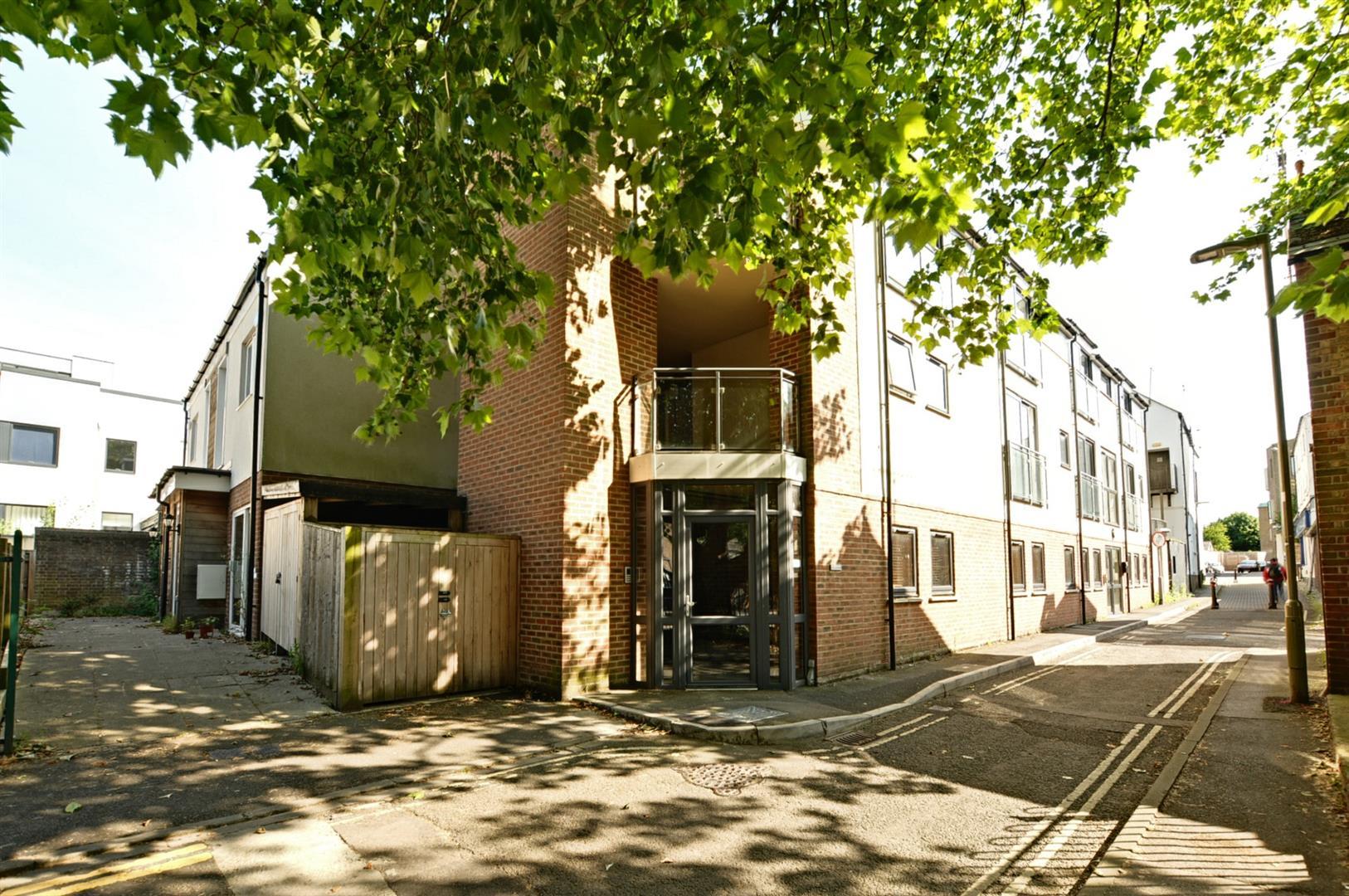 Flat Jericho Street in Oxford