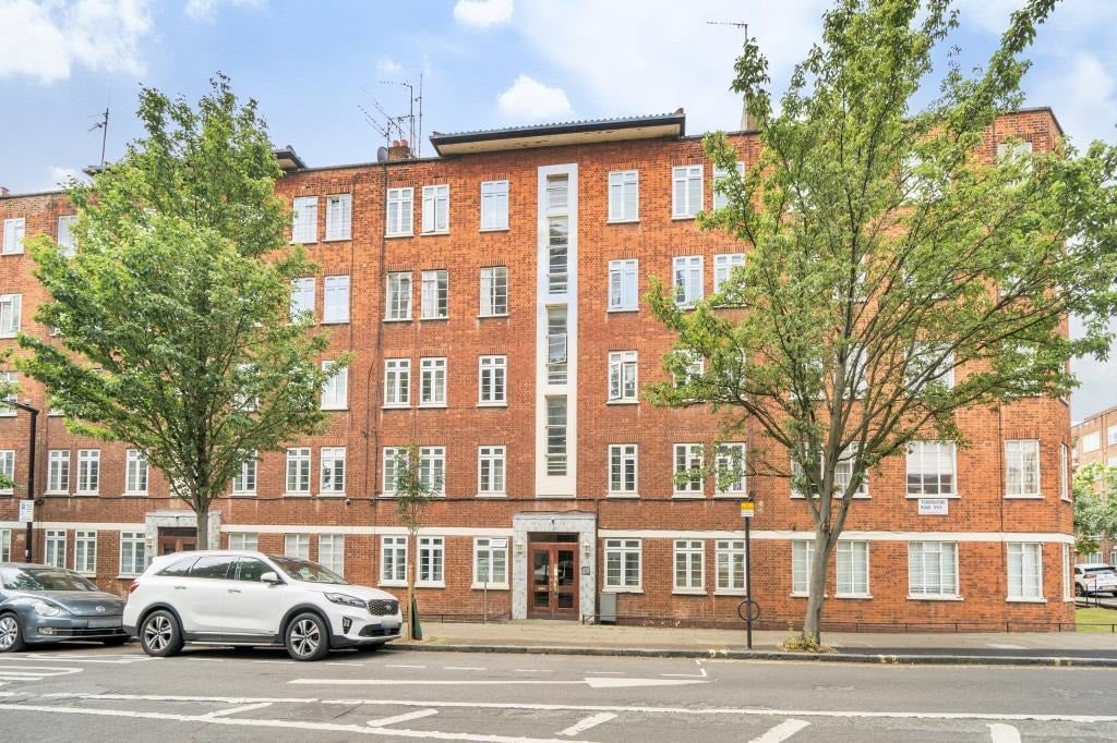 Flat Townshend Road in City of Westminster