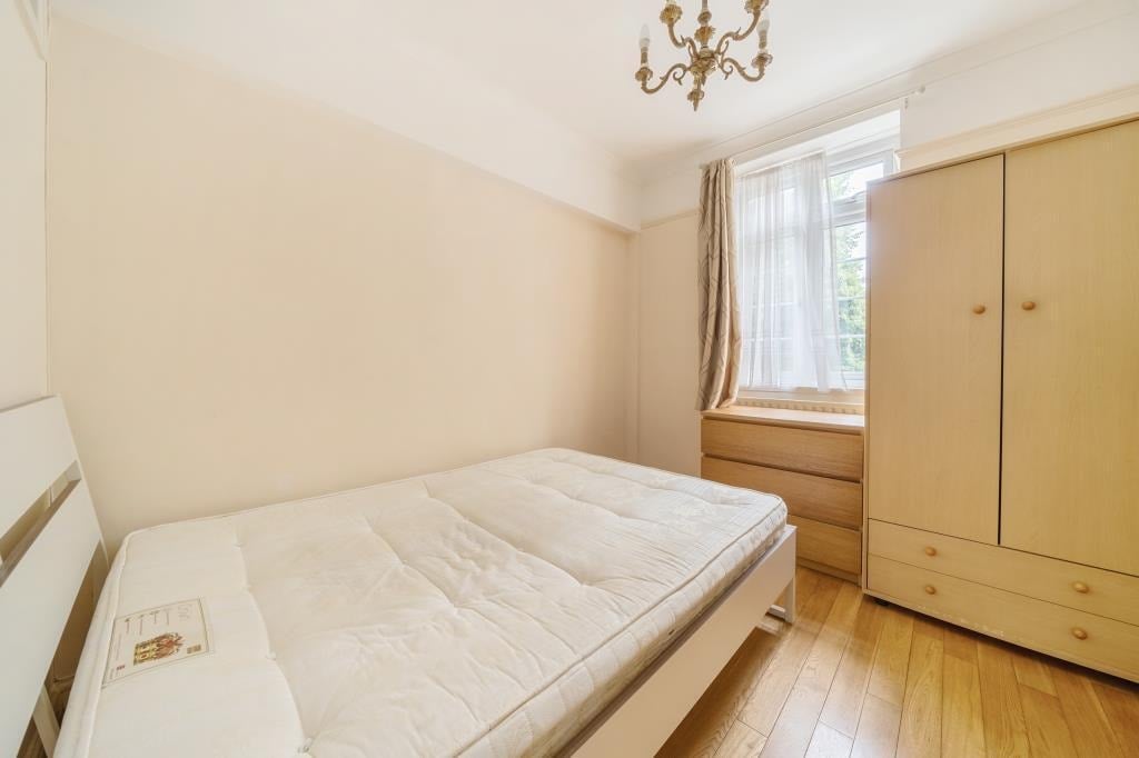 Flat Townshend Road in City of Westminster