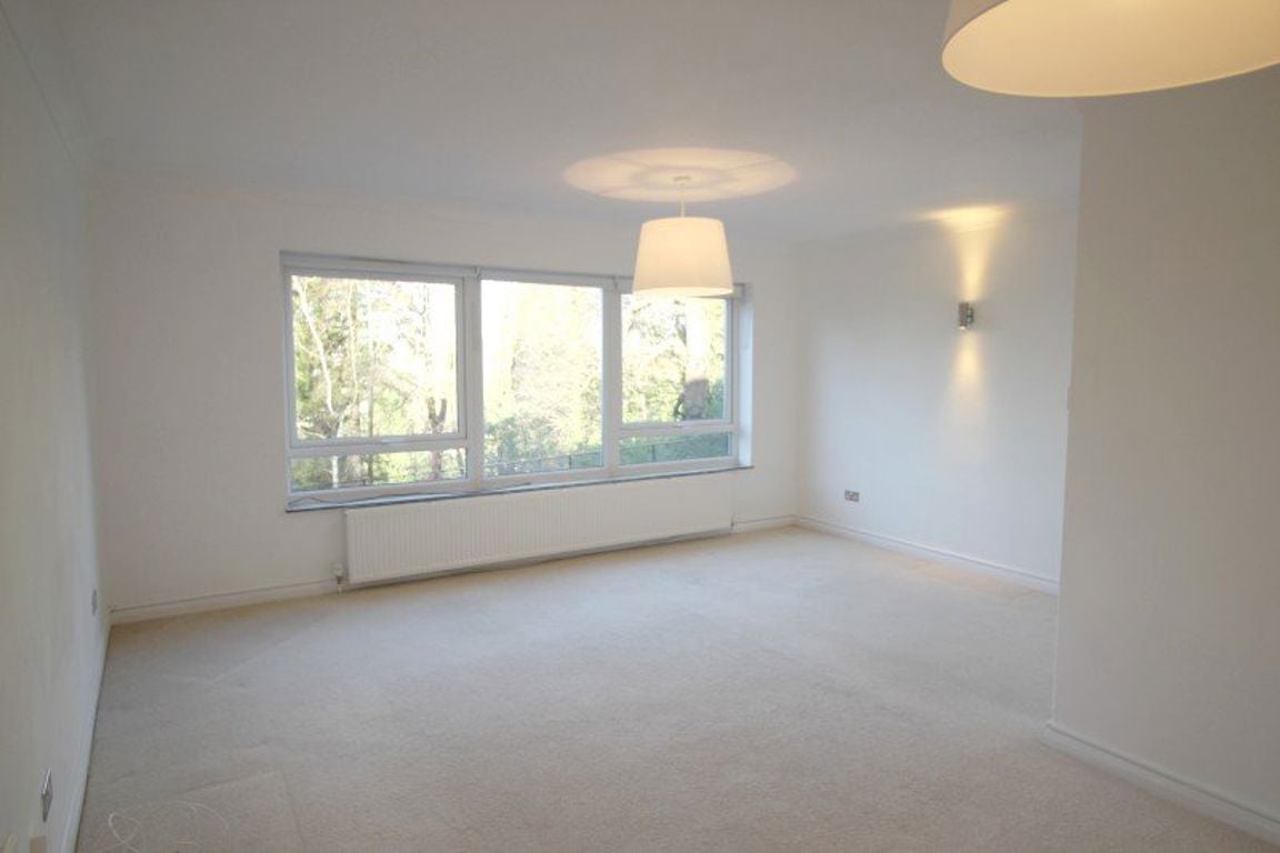 Flat Mount Harry Road in Sevenoaks