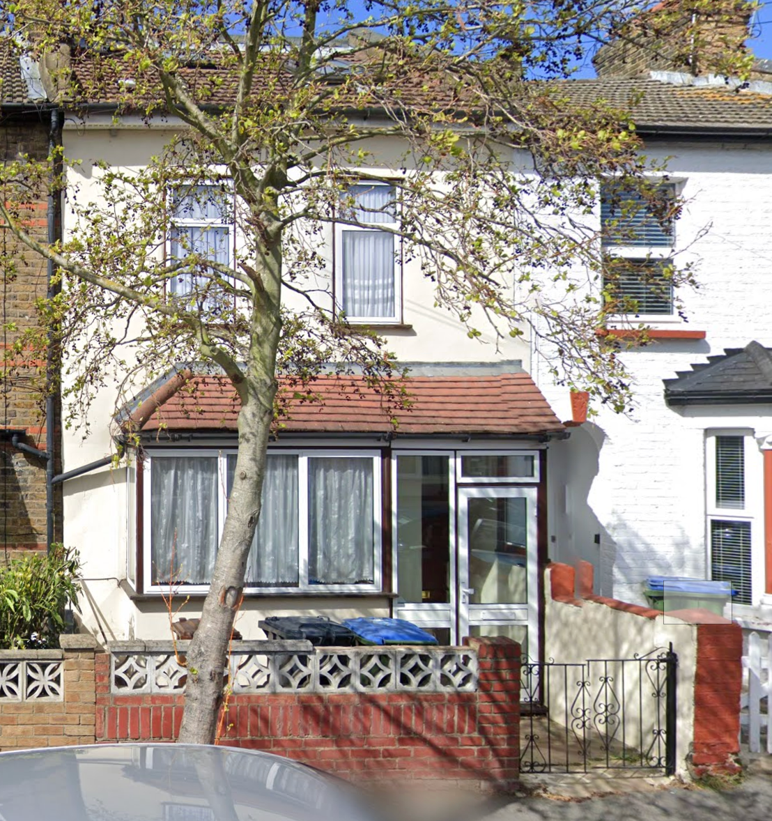 Flat Drapers Road in Greater London