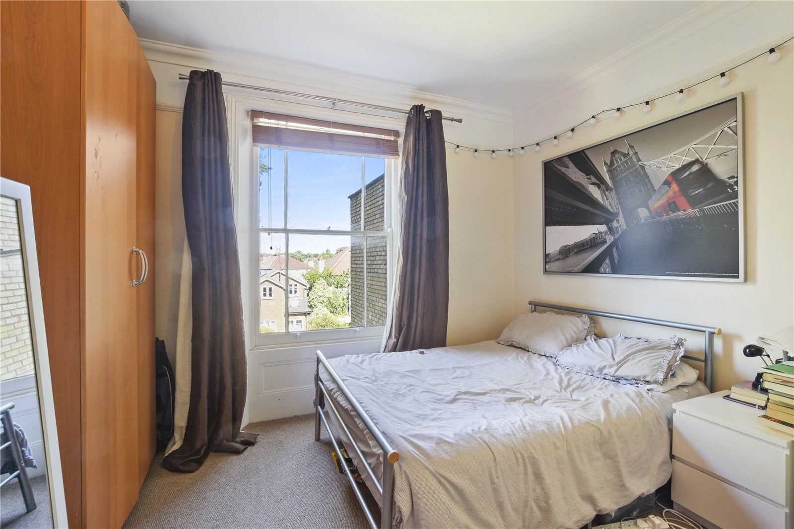 Flat Grosvenor Road in Greater London