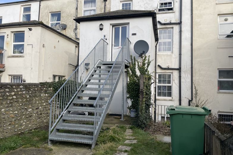 Flat Little Place Lane in Seaford