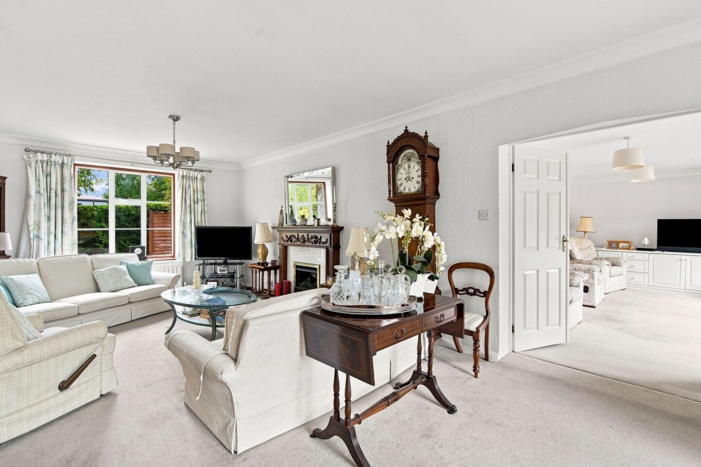 House Woodlands Close in Ascot