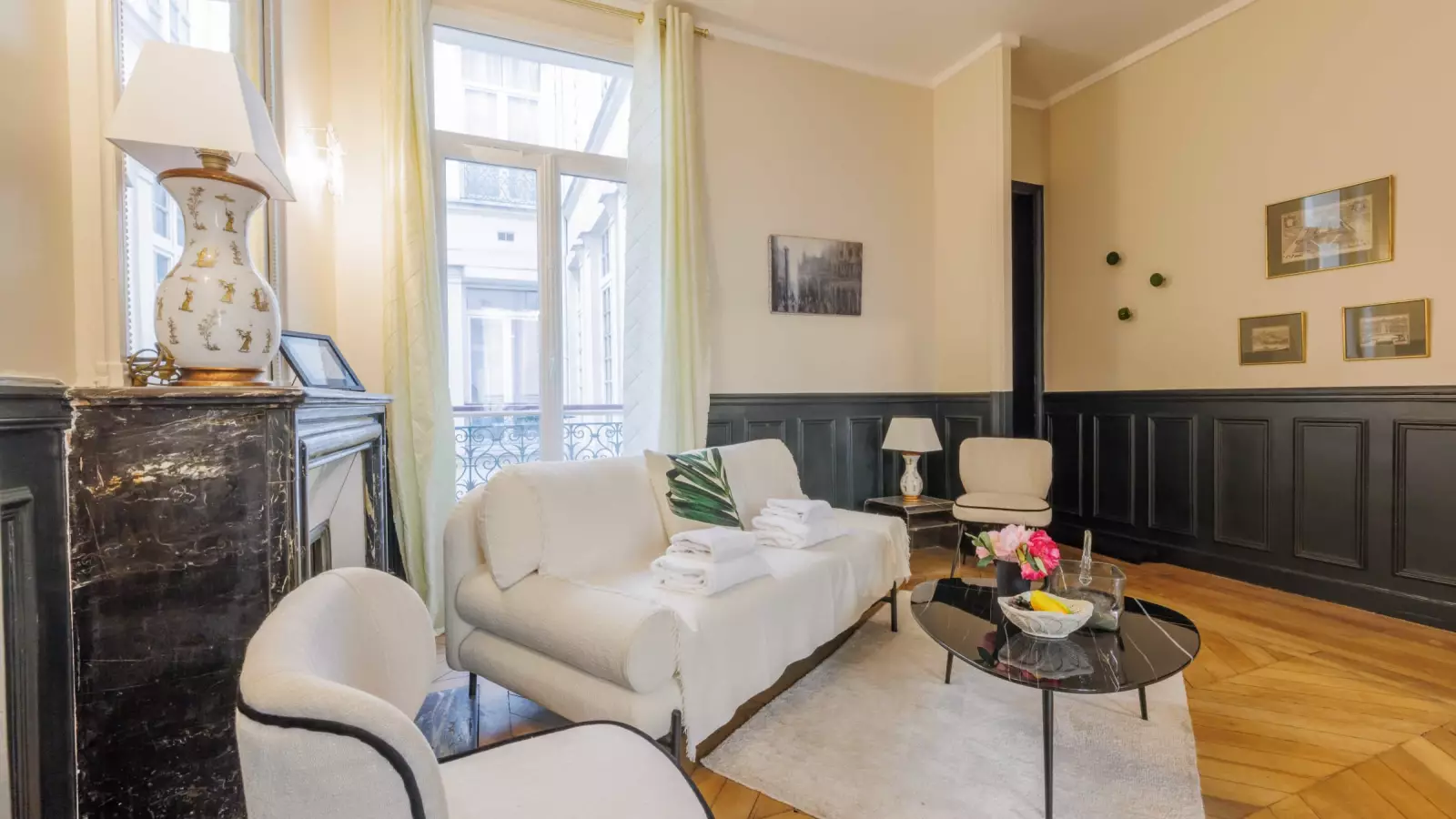 Appartement Rue Jean-Jacques Rousseau à Paris
