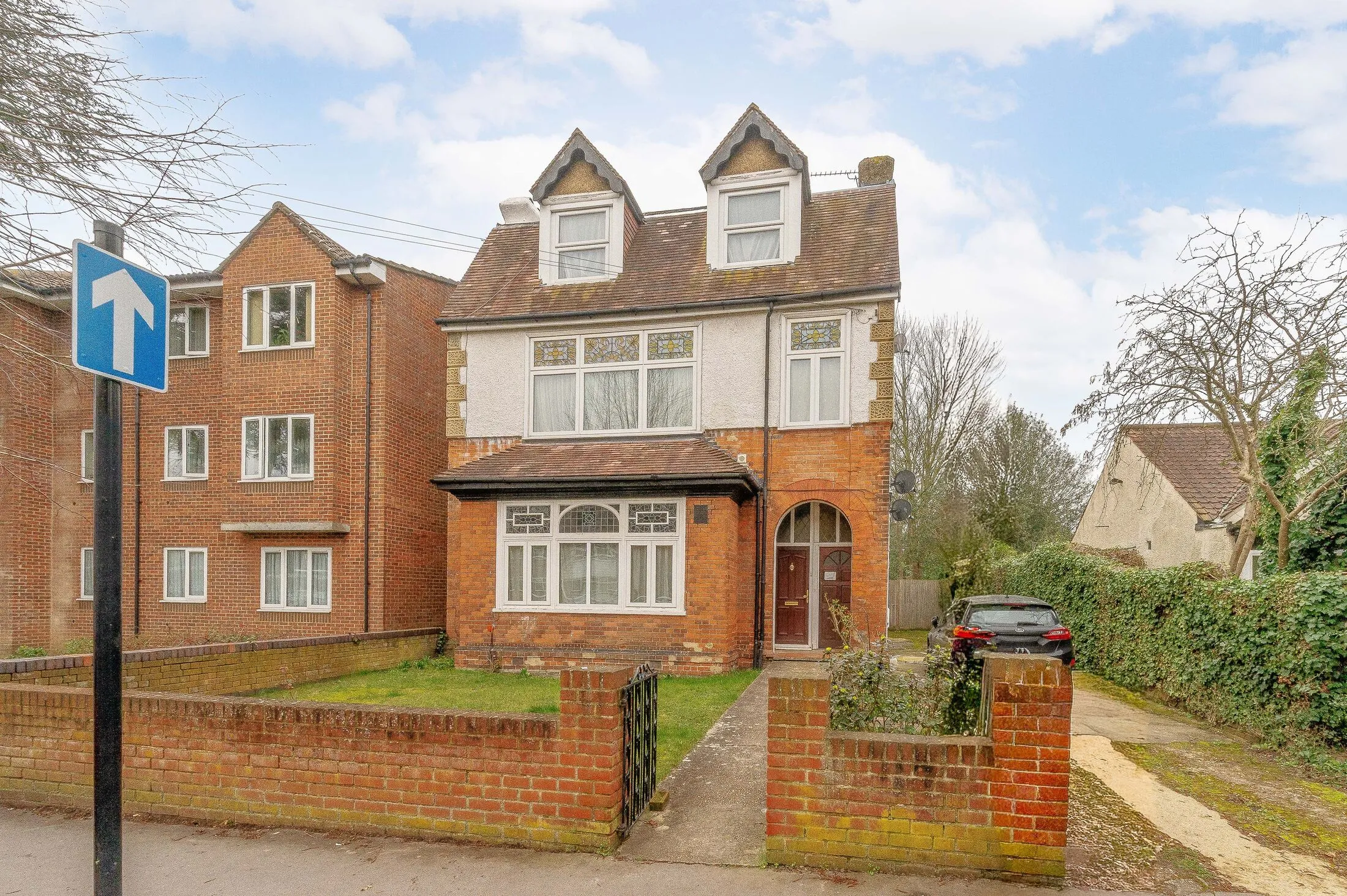 Flat Ashburton Road in Greater London