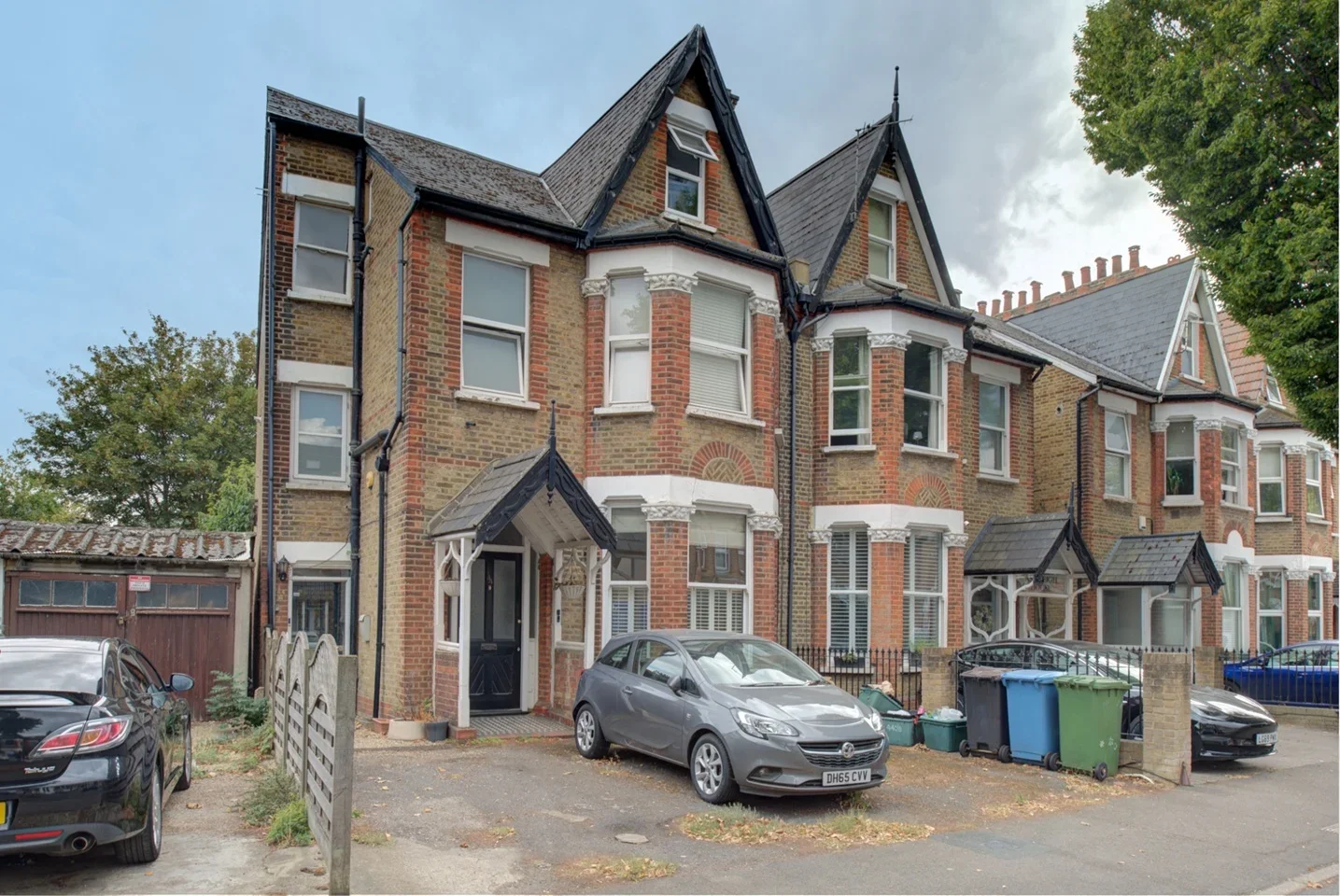 Flat Hammelton Road in Greater London