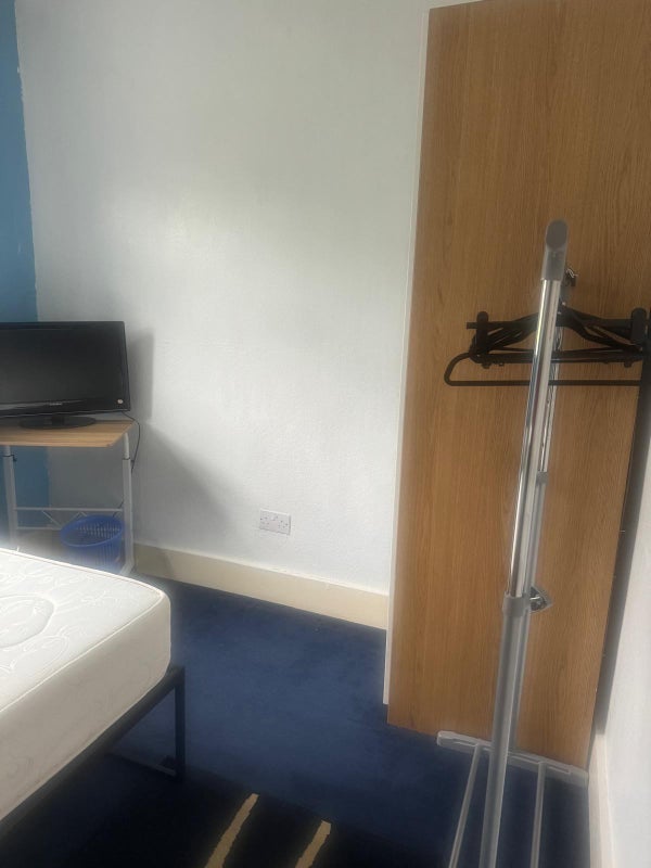 Room Santley Street in Greater London
