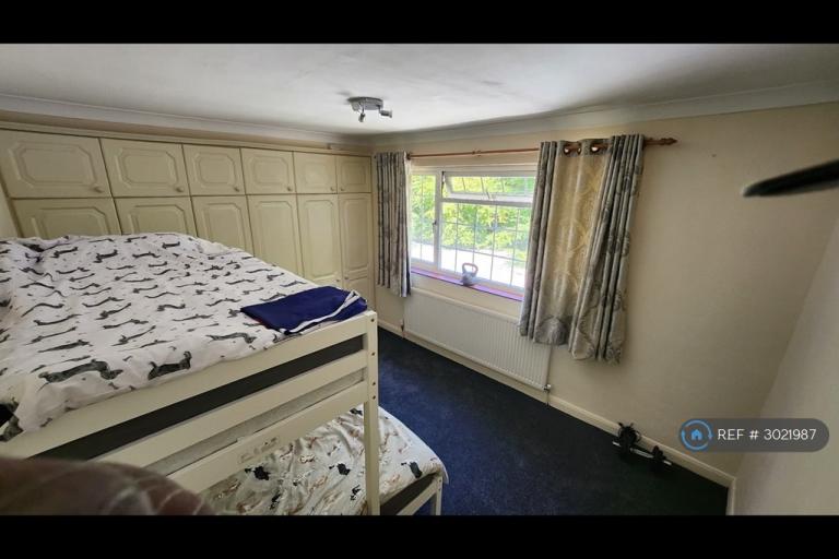 Flat Rayleigh Road in Castle Point
