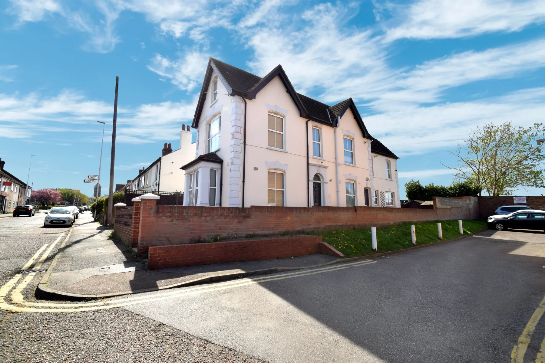 Flat Caversham Close in Rainham