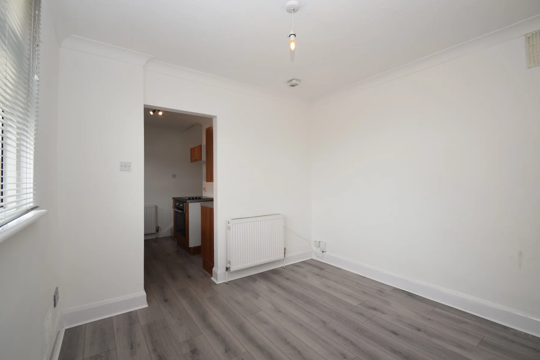 Flat Caversham Close in Rainham