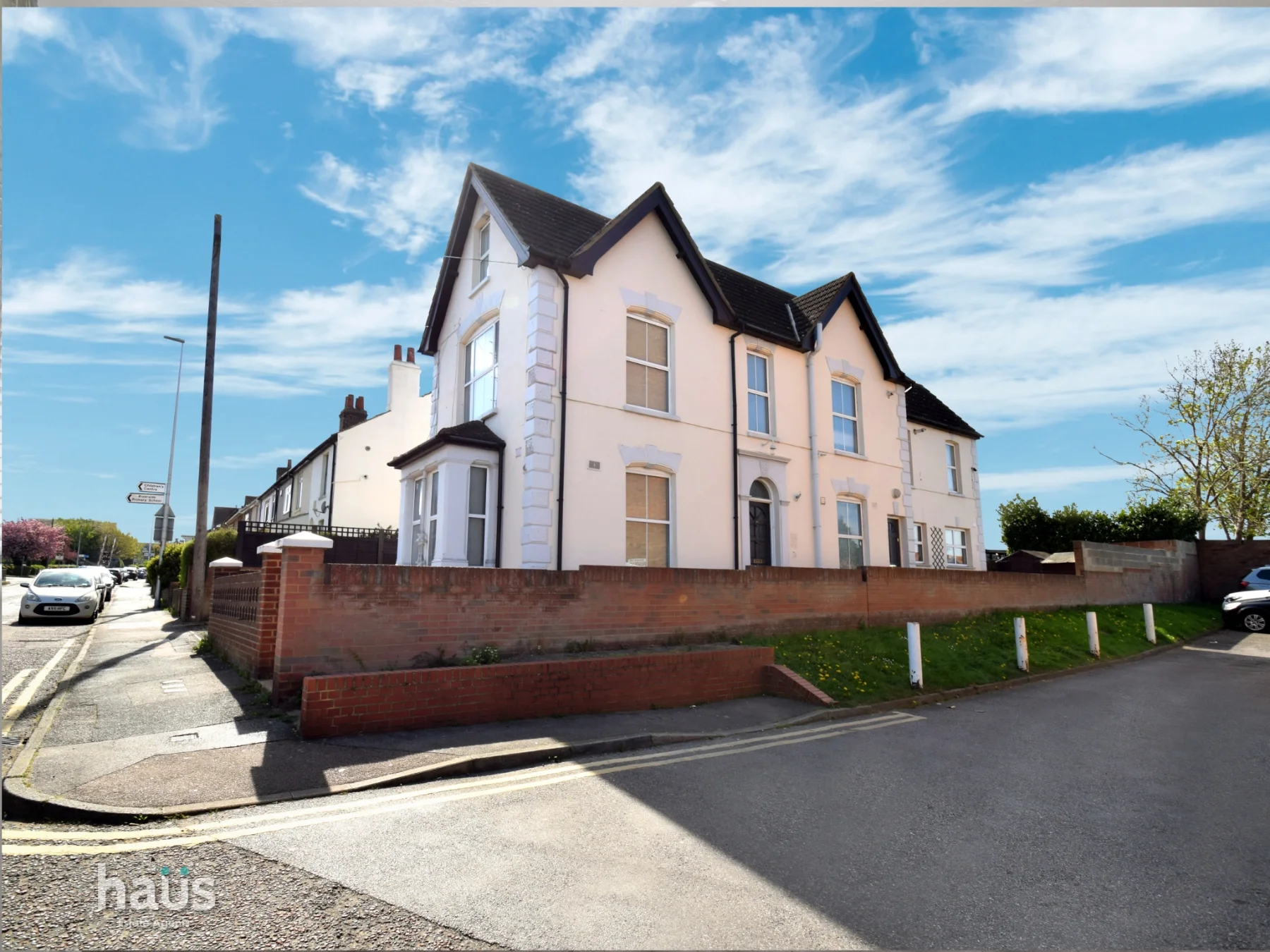 Flat Caversham Close in Rainham