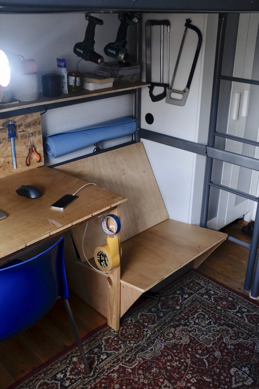 Room Cricketfield Road in Greater London