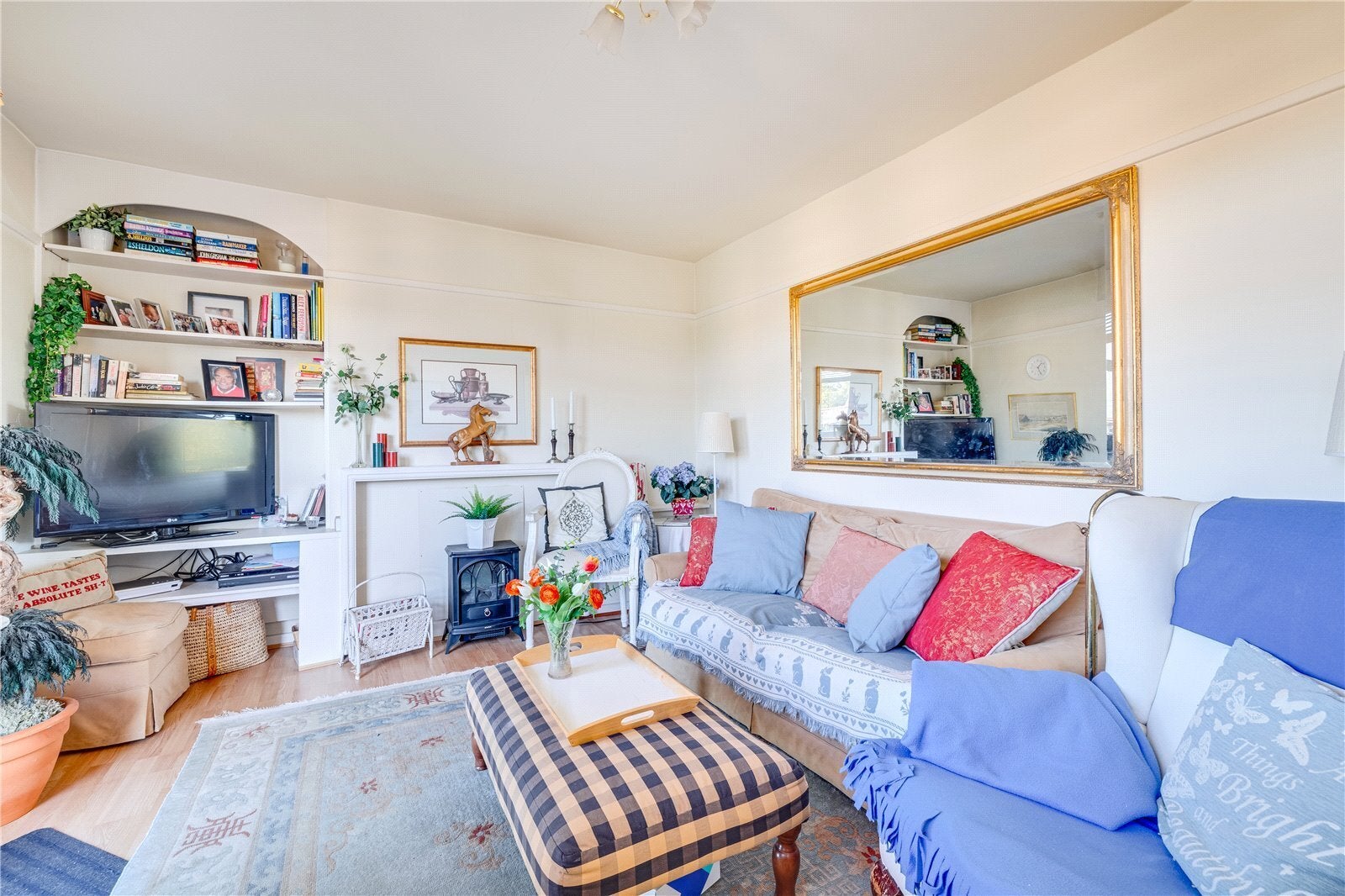 Flat Sulivan Court in Greater London