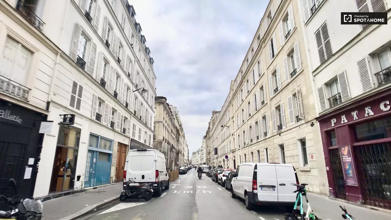 Flat Rue du Cherche-Midi in Paris