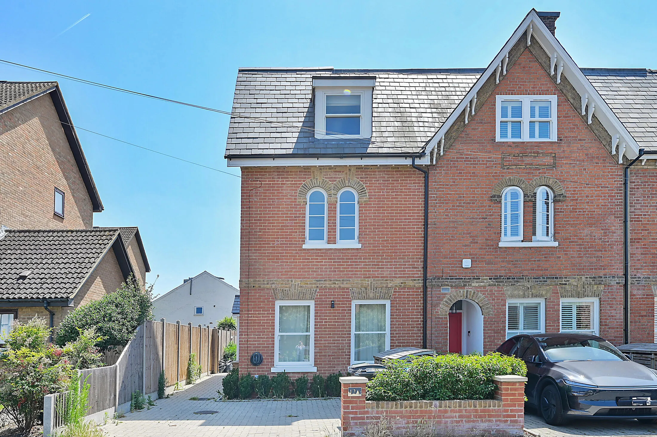 House Sycamore Grove in Greater London