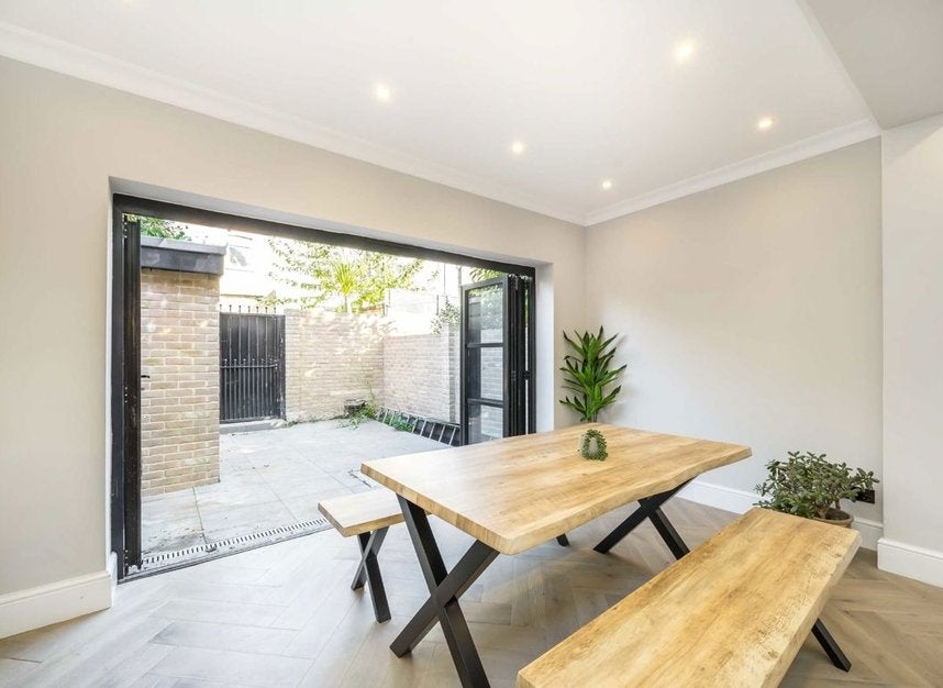 House Manor Road in Greater London