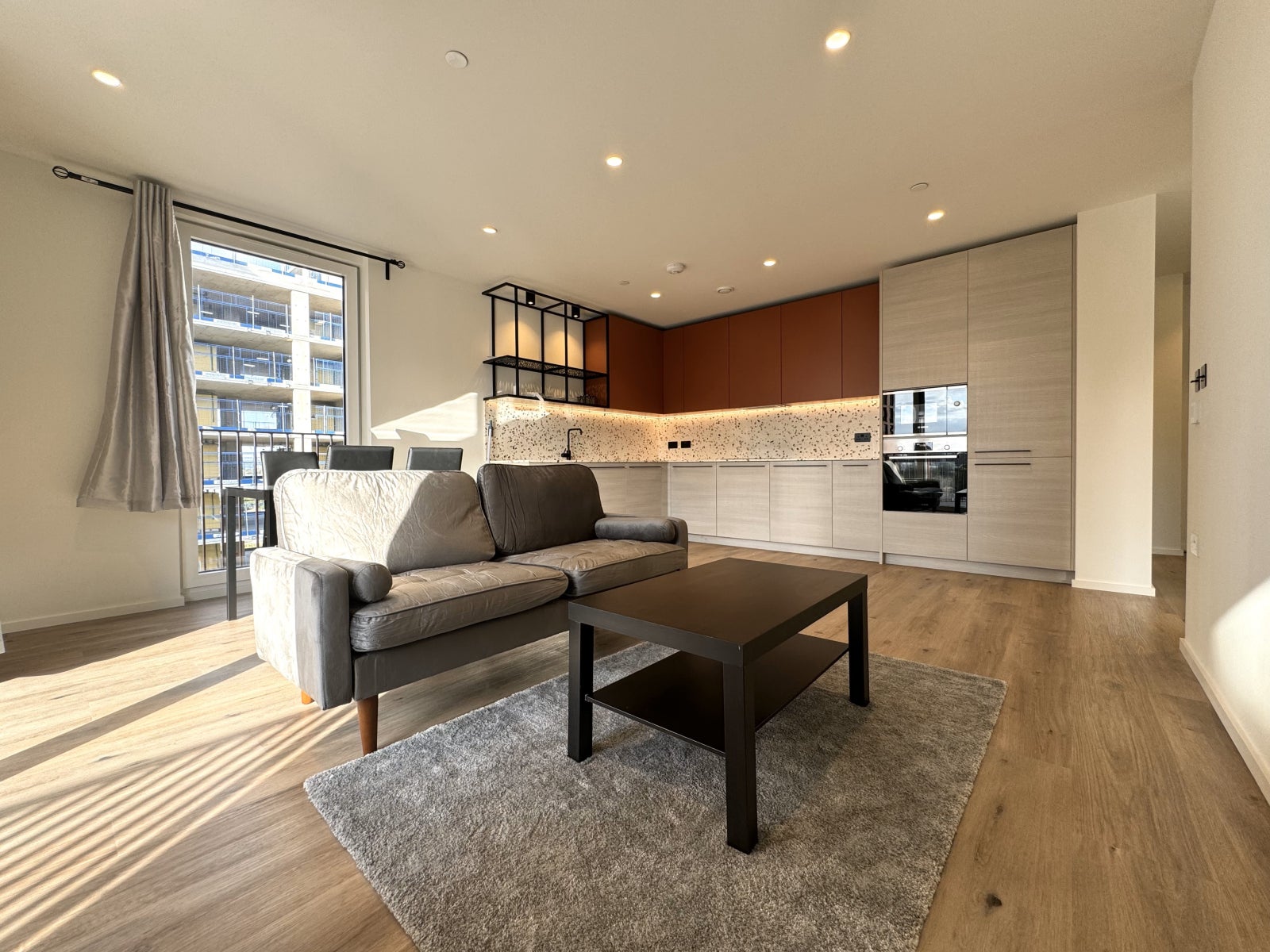 Flat Hemlock Street in Greater London