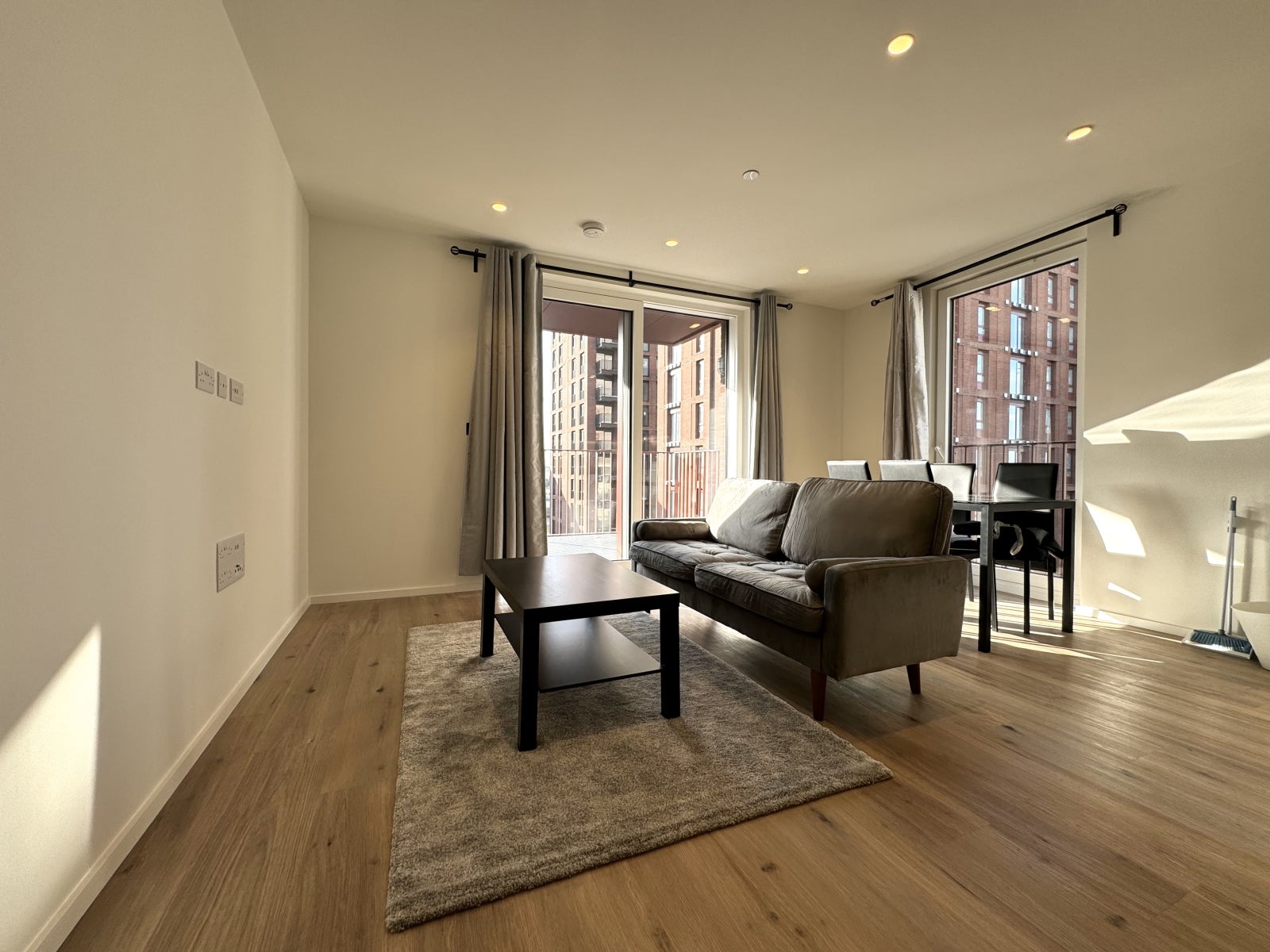 Flat Hemlock Street in Greater London
