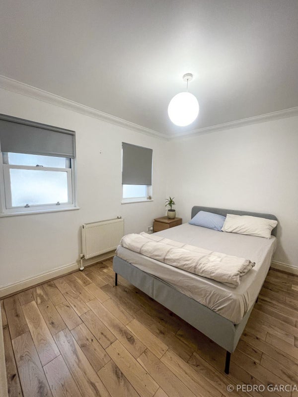 Room Calshot Street in Greater London