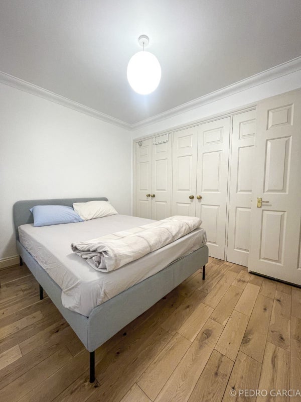 Room Calshot Street in Greater London