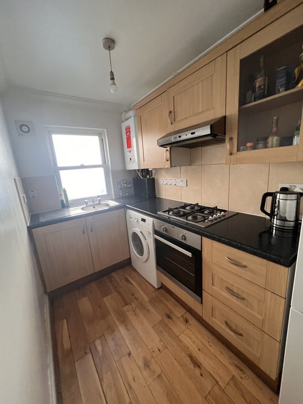 Room Calshot Street in Greater London