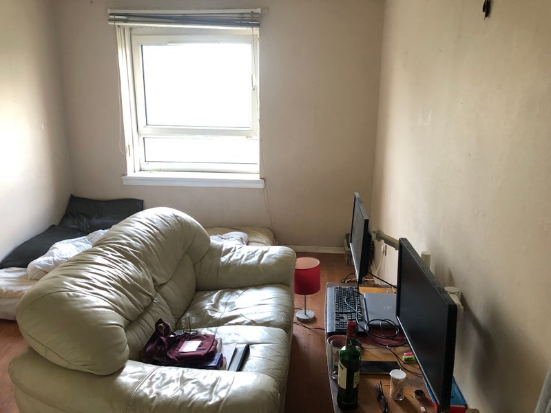 Room Grafton Place in Glasgow