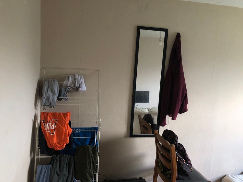 Room Grafton Place in Glasgow