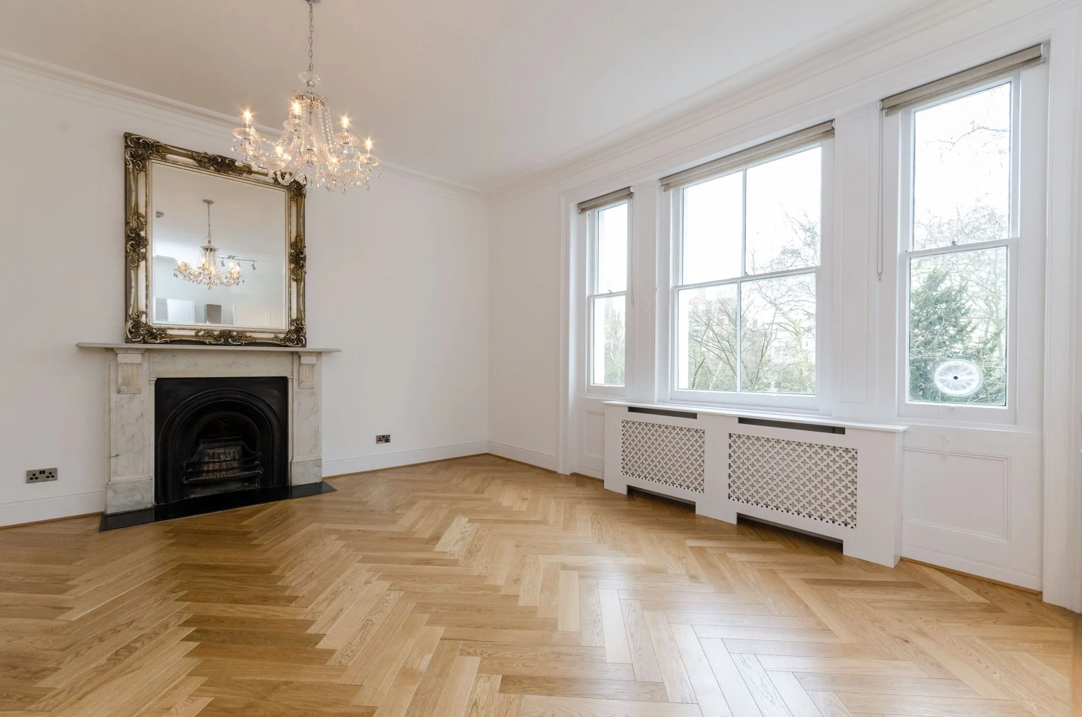 Flat Ladbroke Square in Greater London