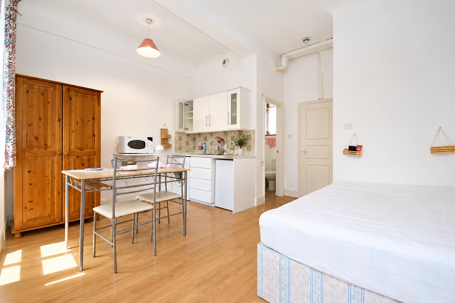 Flat Windsor Road in Greater London