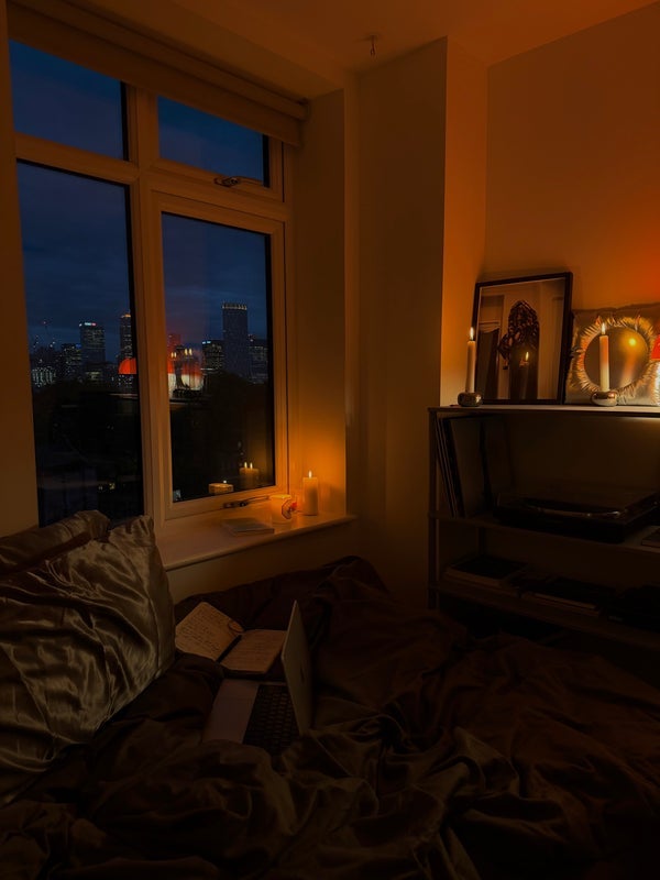 Room Warren Place in Greater London