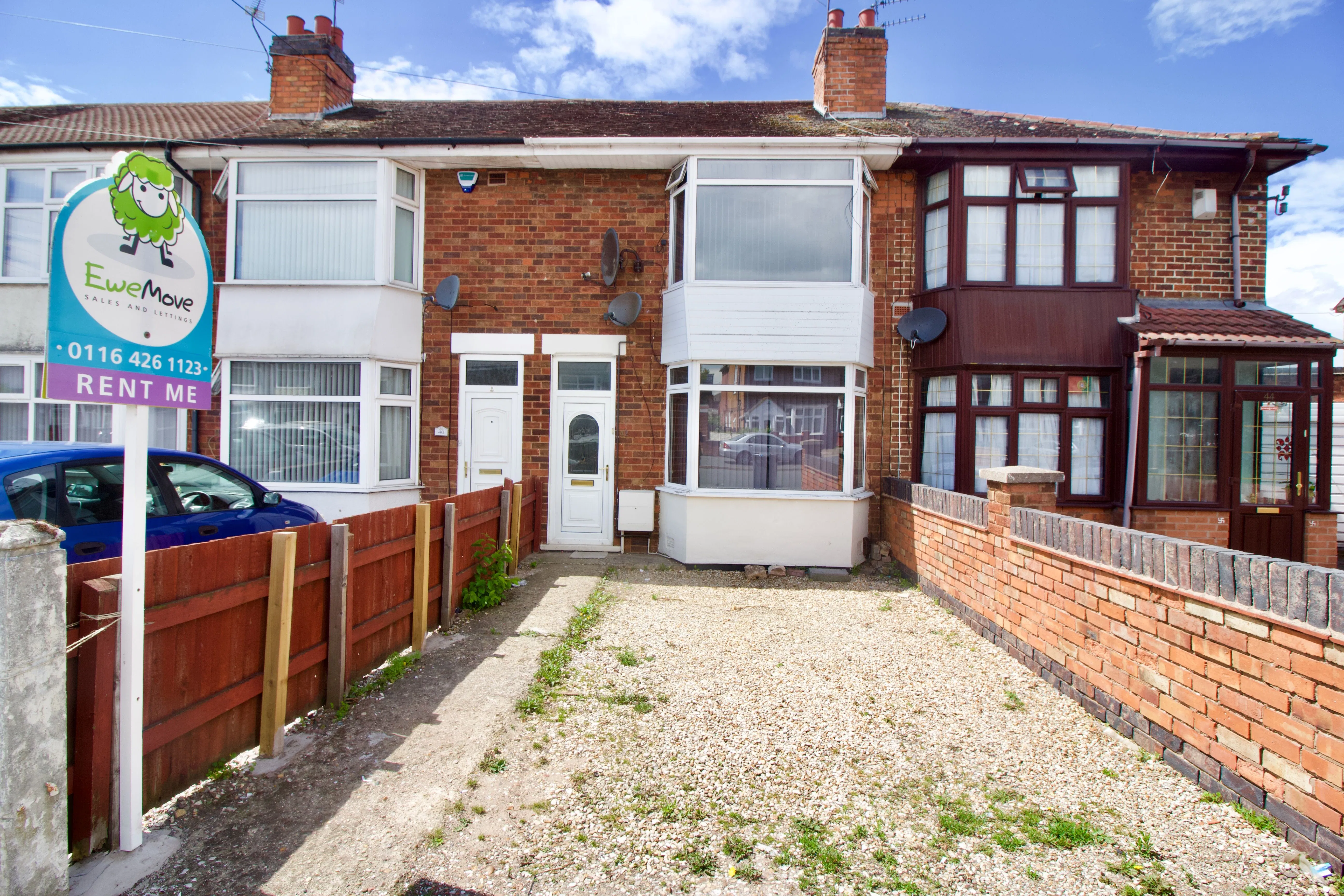 House Rosedale Avenue in Leicester