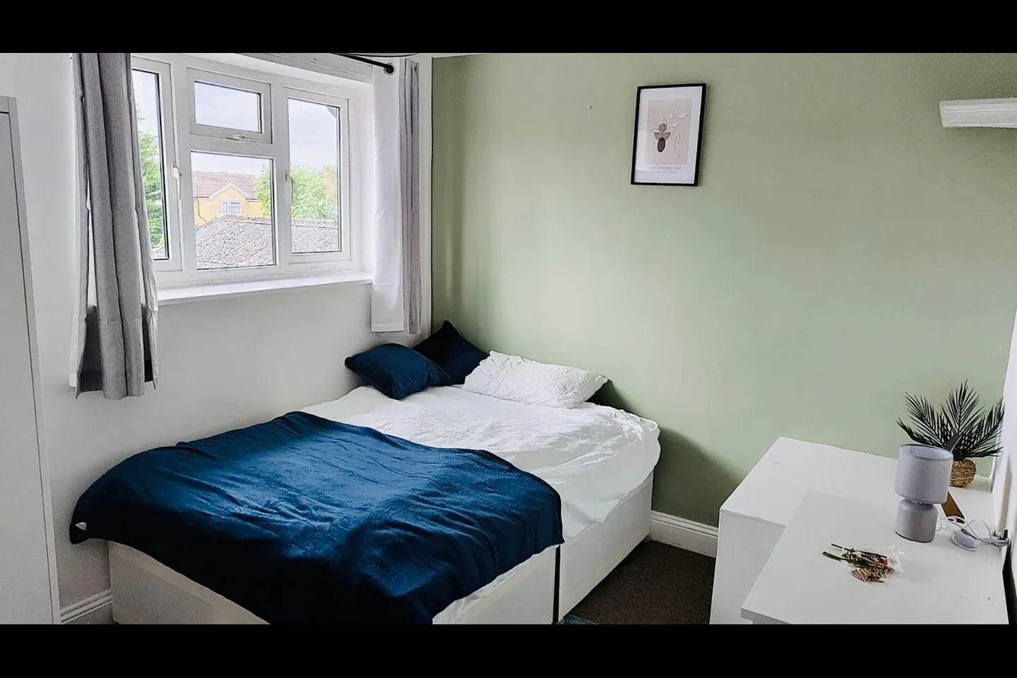 Room Salford Road in Oxford