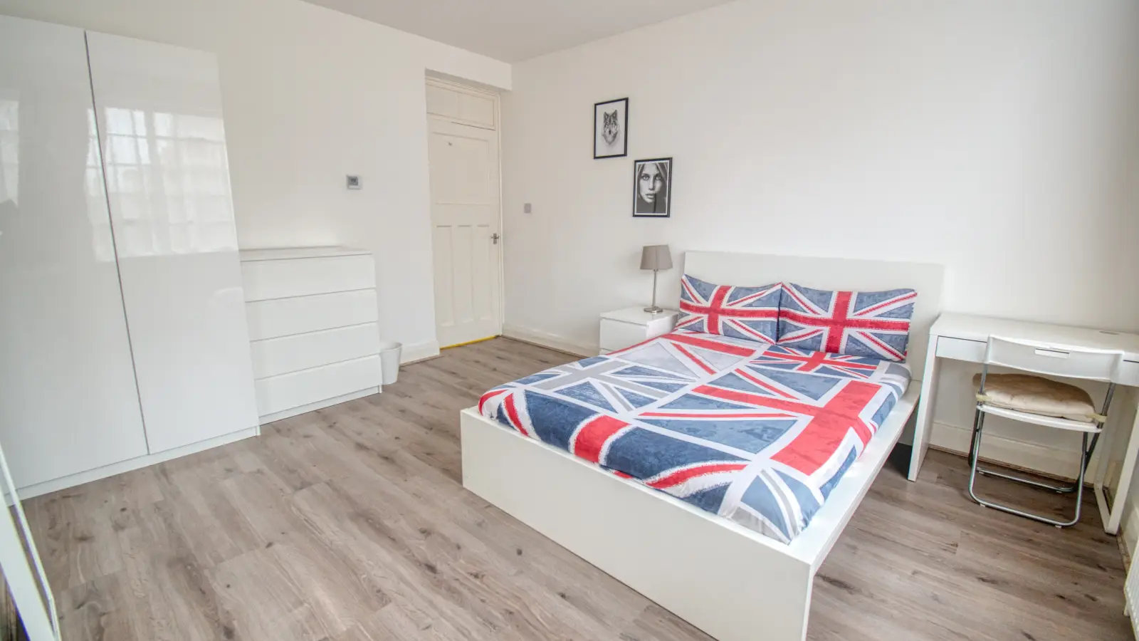 Room Rope Walk Gardens in Greater London