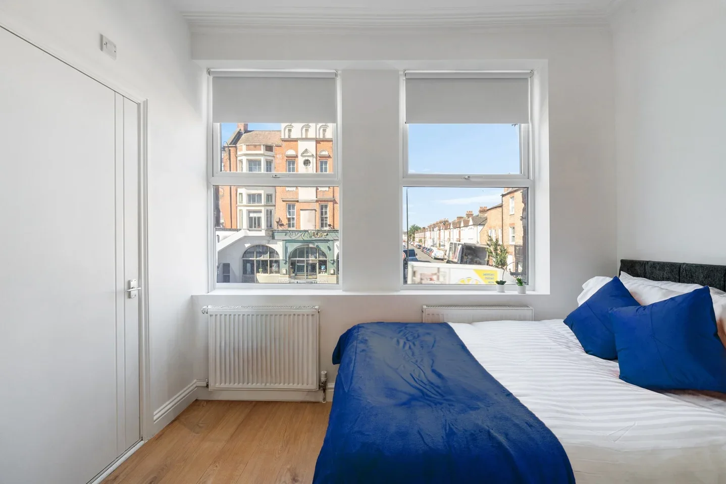 Flat Valnay Street in Greater London